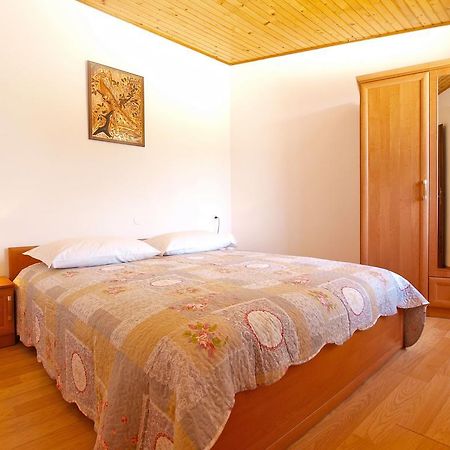 House Sandra 1430 Peresiji Экстерьер фото