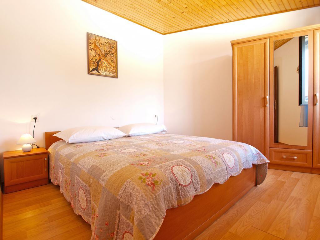 House Sandra 1430 Peresiji Экстерьер фото
